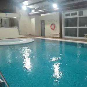 Sueño Nevado Con Piscina A Pie De Telesilla Sierra Nevada